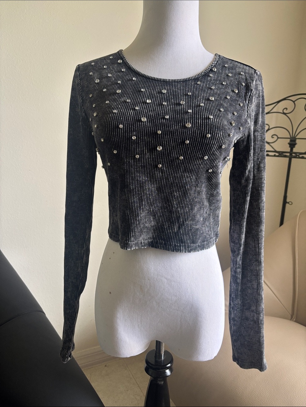 Forever 21 Black Rhinestone-Studded Long Sleeve Crop Top